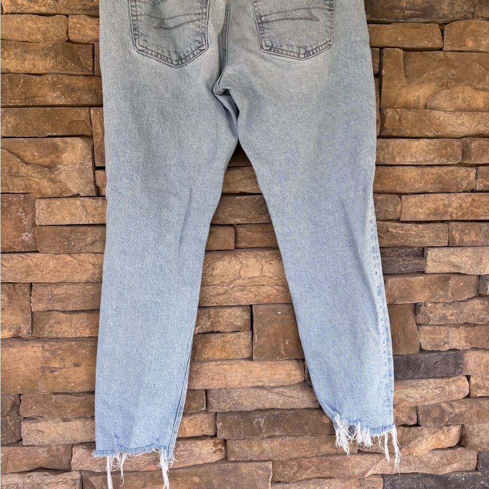 American Eagle Outfitters Blue Boyfriend‎ Jeans Relaxed Distressed - Picture 2 of 7